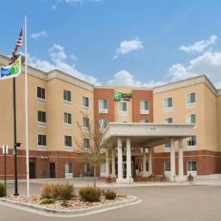 Фотографии гостиницы 
            Holiday Inn Express & Suites Denver North - Thornton, an IHG Hotel