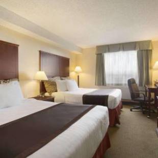 Фотографии гостиницы 
            Travelodge Hotel by Wyndham Vancouver Airport