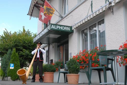 Фотография гостиницы Hotel Alphorn