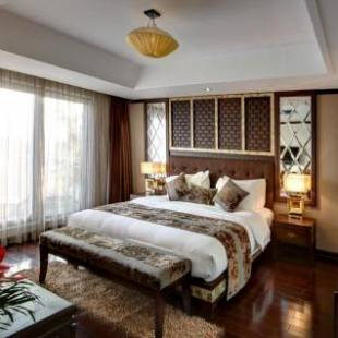 Фотографии гостиницы 
            Golden Lotus Luxury Hotel