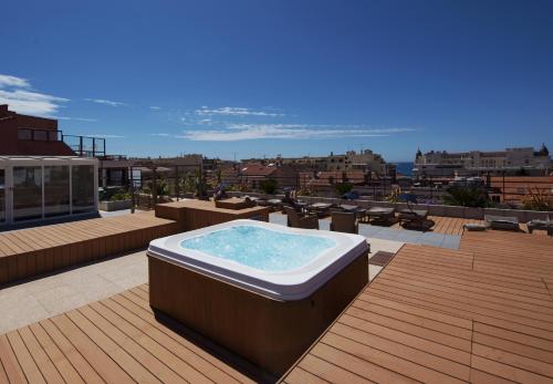 Фотография гостиницы Best Western Premier Le Patio des Artistes Wellness Jacuzzi