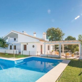 Фотография гостевого дома Seven-Bedroom Holiday Home in Arcos de la Frontera