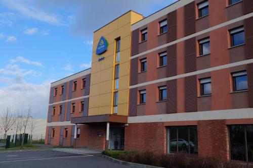 Фотография гостиницы Sure Hotel by Best Western Saint-Amand-Les-Eaux