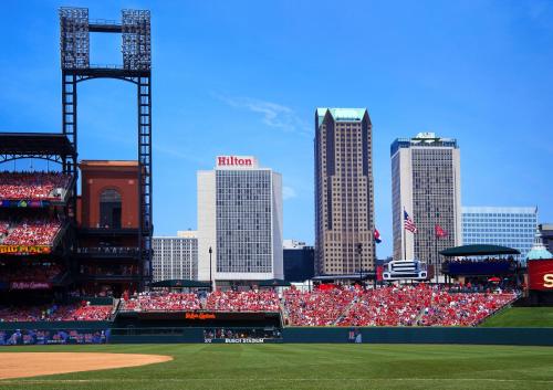 Фотография гостиницы Hilton St. Louis at the Ballpark