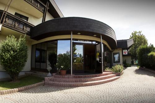 Фотография гостевого дома Tennis- und Freizeitzentrum Neudörfl