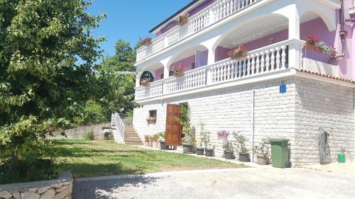 Фотография гостевого дома Apartments with a parking space Smolici, Labin - 17688