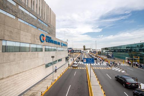 Фотографии гостиницы 
            Costa del Sol Wyndham Lima Airport