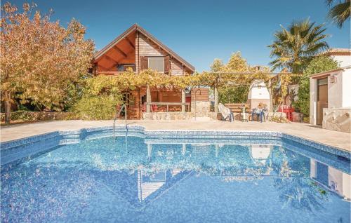 Фотография гостевого дома Holiday home Urb. Majamón, Parcela