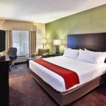 Фотография гостиницы Holiday Inn Express Hotel & Suites Woodhaven, an IHG Hotel