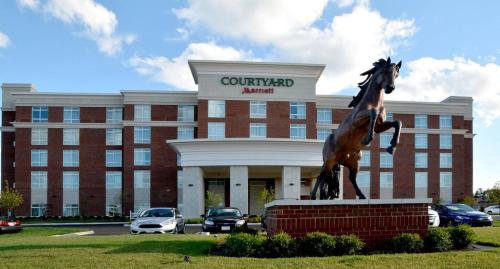 Фотография гостиницы Courtyard by Marriott Youngstown Canfield