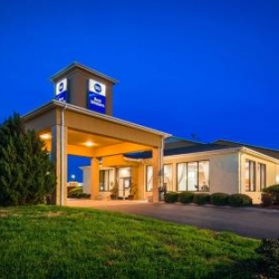 Фотография гостиницы Best Western Inn & Suites Monroe