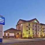 Фотография гостиницы Holiday Inn Express Hotel & Suites Shawnee I-40, an IHG Hotel