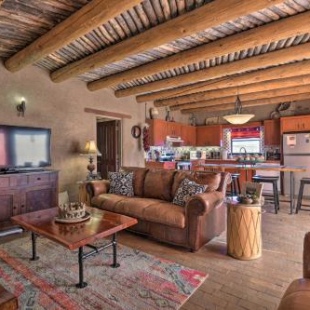 Фотография гостевого дома Adobe Home in Taos Area with Mtn View and Courtyard!