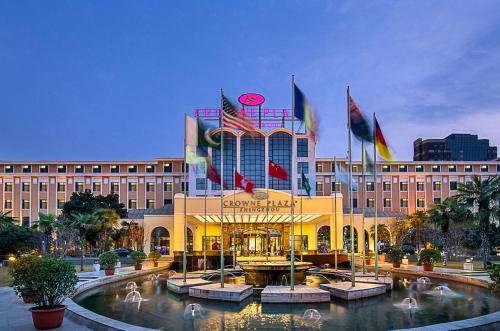 Фотография гостиницы Crowne Plaza Zhengzhou, an IHG Hotel
