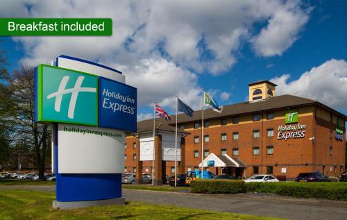 Фотография гостиницы Holiday Inn Express Birmingham Oldbury, an IHG Hotel
