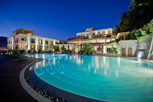 Фотография гостиницы Ramada Resort Bodrum