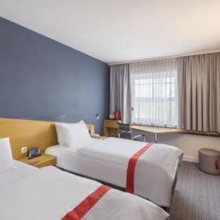 Фотографии гостиницы 
            Holiday Inn Express Cologne Troisdorf, an IHG Hotel