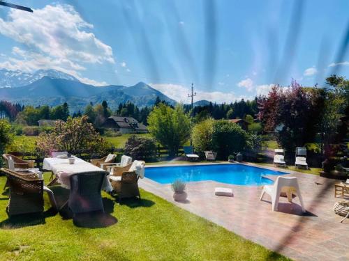 Фотография гостевого дома Wiesengut , alleinstehende, deteched, austrian style, villa mit Pool