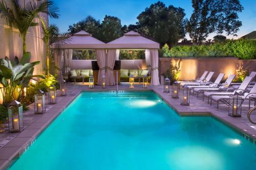 Фотография гостиницы Hotel Amarano Burbank-Hollywood