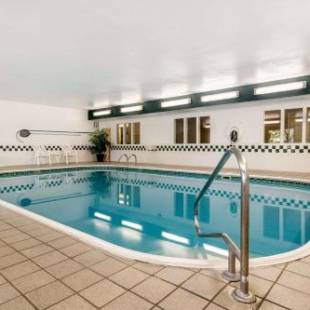 Фотографии гостиницы 
            Comfort Suites Keeneland