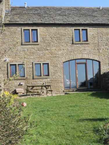 Фотография гостевого дома Midsummer Barn