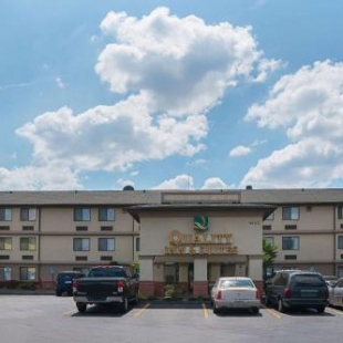 Фотография гостиницы Quality Inn & Suites Detroit Metro Airport