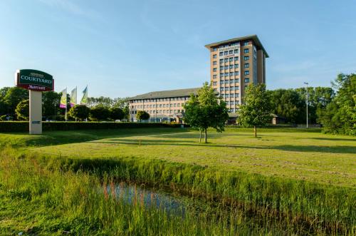 Фотография гостиницы Courtyard by Marriott Amsterdam Airport