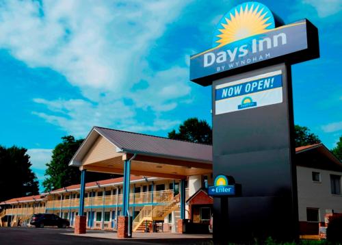 Фотография мотеля Days Inn by Wyndham Charles Town
