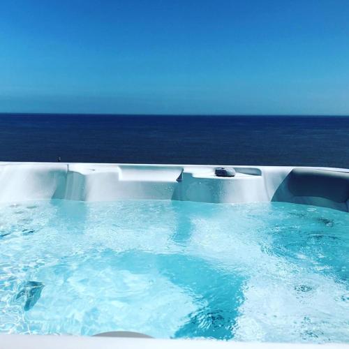 Фотография гостевого дома Admiral House