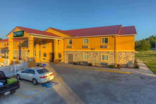 Фотография гостиницы Quality Inn Fort Payne I-59 exit 222