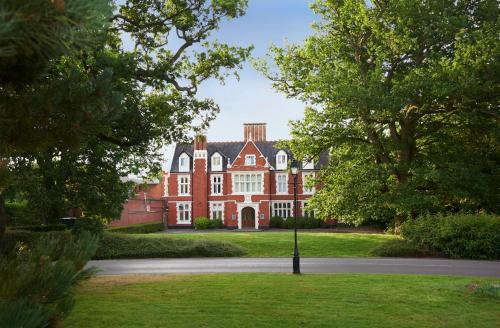 Фотография гостиницы DoubleTree by Hilton St. Anne's Manor