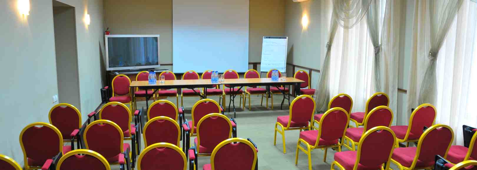 Фотография конференц-зала Ротари