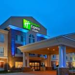 Фотография гостиницы Holiday Inn Express Hotel & Suites Mattoon, an IHG Hotel