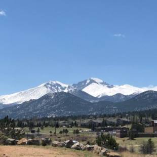 Фотографии гостиницы 
            Estes Lake Lodge