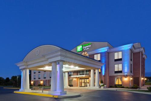 Фотография гостиницы Holiday Inn Express Hotel and Suites Harrington - Dover Area, an IHG Hotel