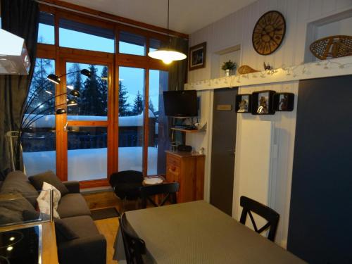 Фотография гостевого дома Appartement Les Arcs 1800, 2 pièces, 5 personnes - FR-1-411-622