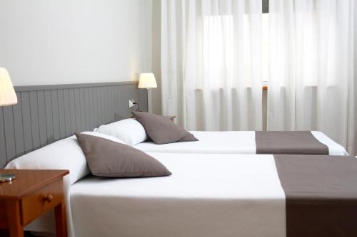 Фотография гостиницы Hotel Isabel de Segura