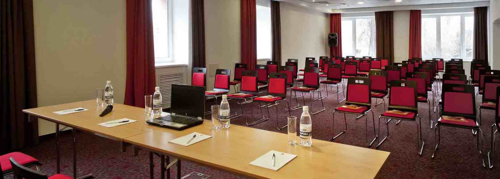 Фотография конференц-зала RED