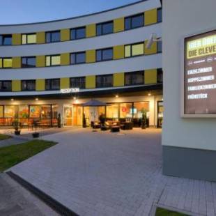 Фотографии гостиницы 
            B&B Hotel Schweinfurt-City