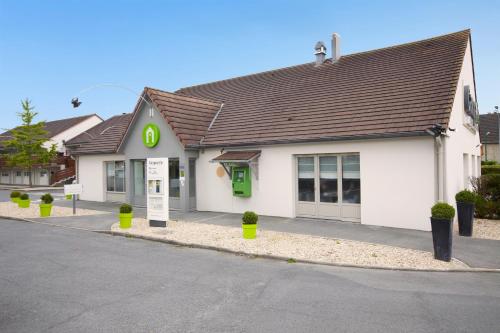 Фотография гостиницы Campanile Meaux