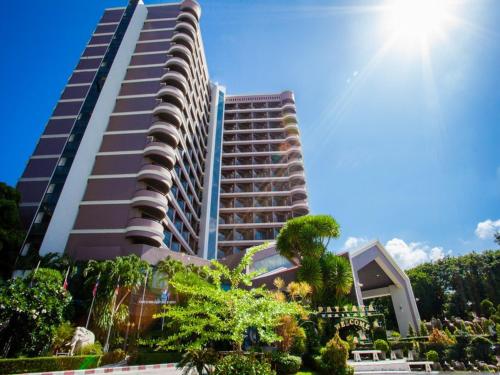 Фотография гостиницы First Pacific Hotel and Convention