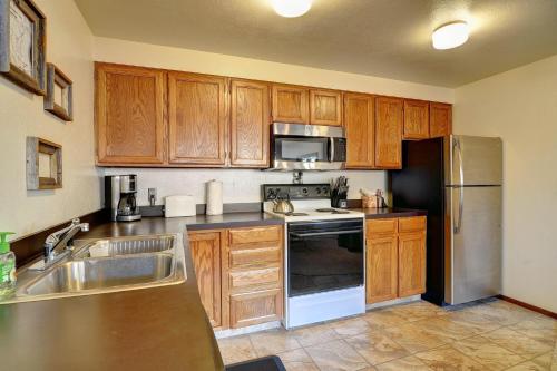 Фотография гостевого дома Blue River Rendezvous