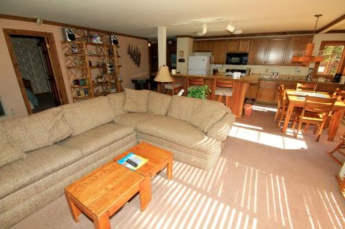 Фотография гостевого дома Mountainback #60, Corner Unit