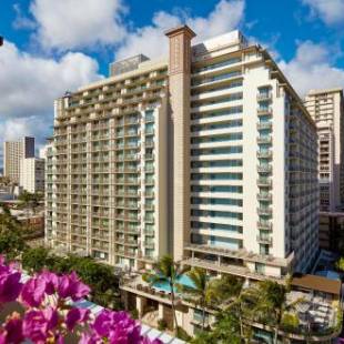 Фотографии гостиницы 
            Hilton Garden Inn Waikiki Beach