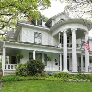 Фотографии мини отеля 
            Double Oaks Bed & Breakfast