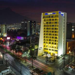 Фотографии гостиницы 
            City Plus Monterrey Galerías