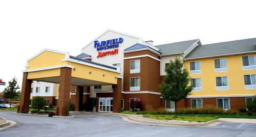 Фотография гостиницы Fairfield Inn & Suites by Marriott Fairmont