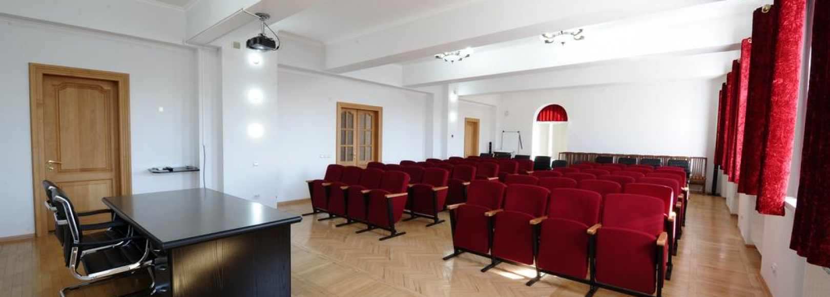 Фотография конференц-зала Планета Люкс