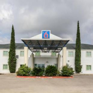 Фотографии гостиницы 
            Motel 6 New Braunfels