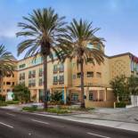 Фотография гостиницы Desert Palms Hotel & Suites Anaheim Resort